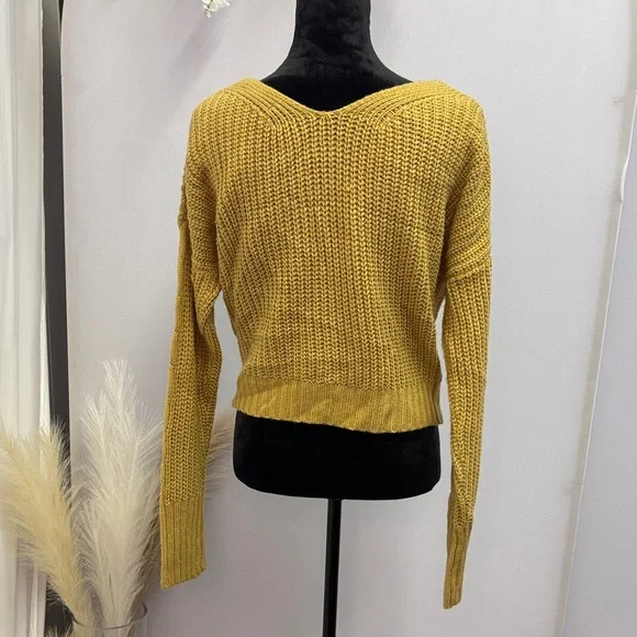 Moon & Madison Yellow Cable Knit Sweater - Picture 3 of 4